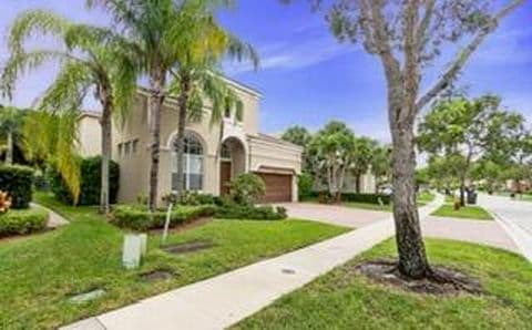 5-bedroom Single-Family Home — 2776 SHAUGHNESSY Drive