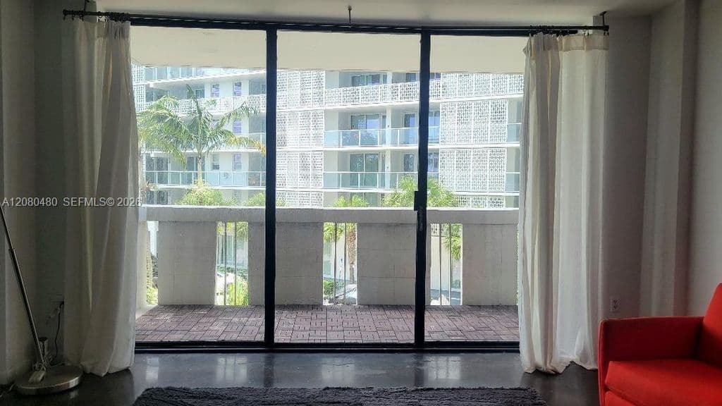 Condo — 800 West Ave APT 342