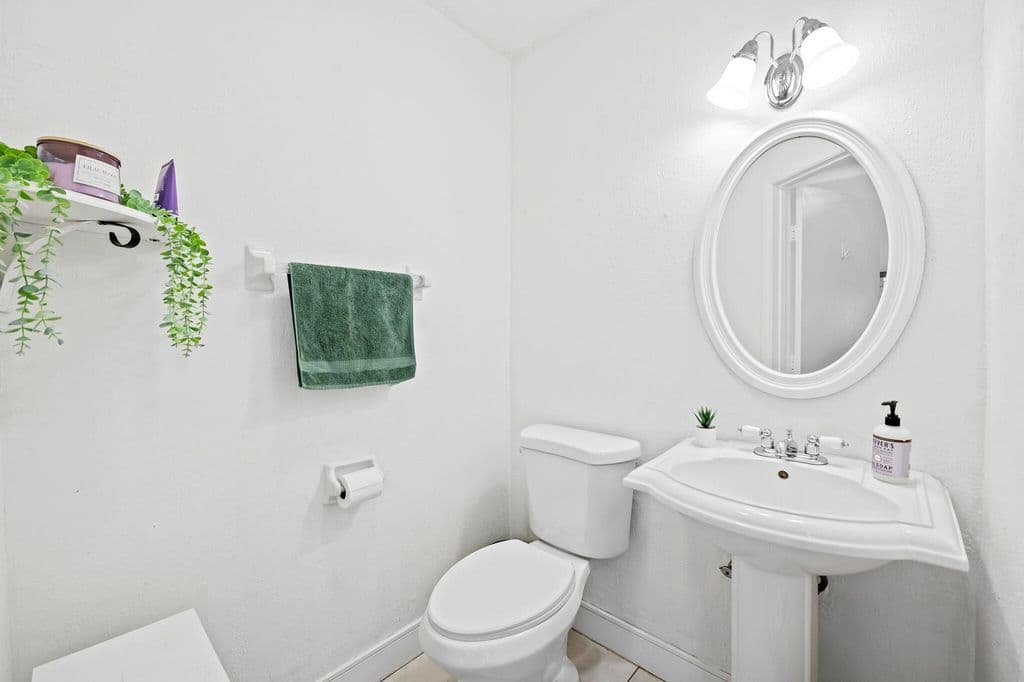 3-bedroom Property — 3952 COCOPLUM Circle #3646