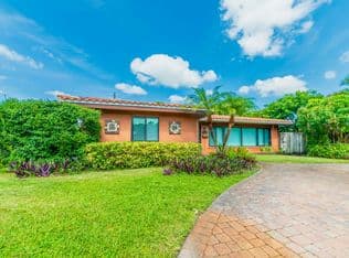 4+1 Müstakil ev — 4621 NE 18TH Terrace, Fort Lauderdale, 33308
