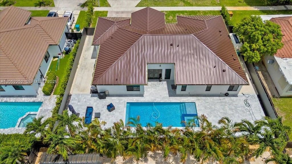 5+1 Müstakil ev — 16234 SW 48th Ter