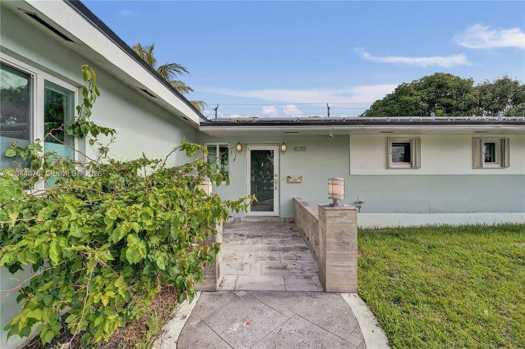 3-bedroom Single-Family Home — 4311 Hayes St