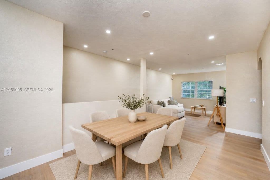 3+1 Mülk — 5600 NW 114th Pl APT 209