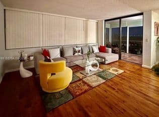 2-bedroom Condo — 1400 Saint Charles Pl APT 612, Pembroke Pines, 33026