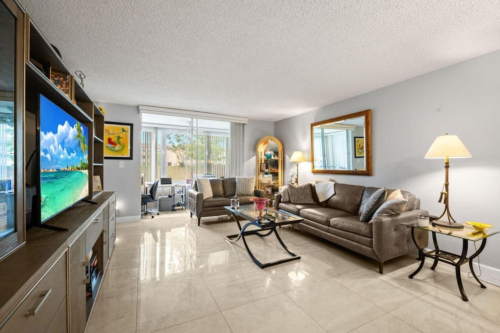 2+1 Condo — 9330 Sunrise Lakes Boulevard #104
