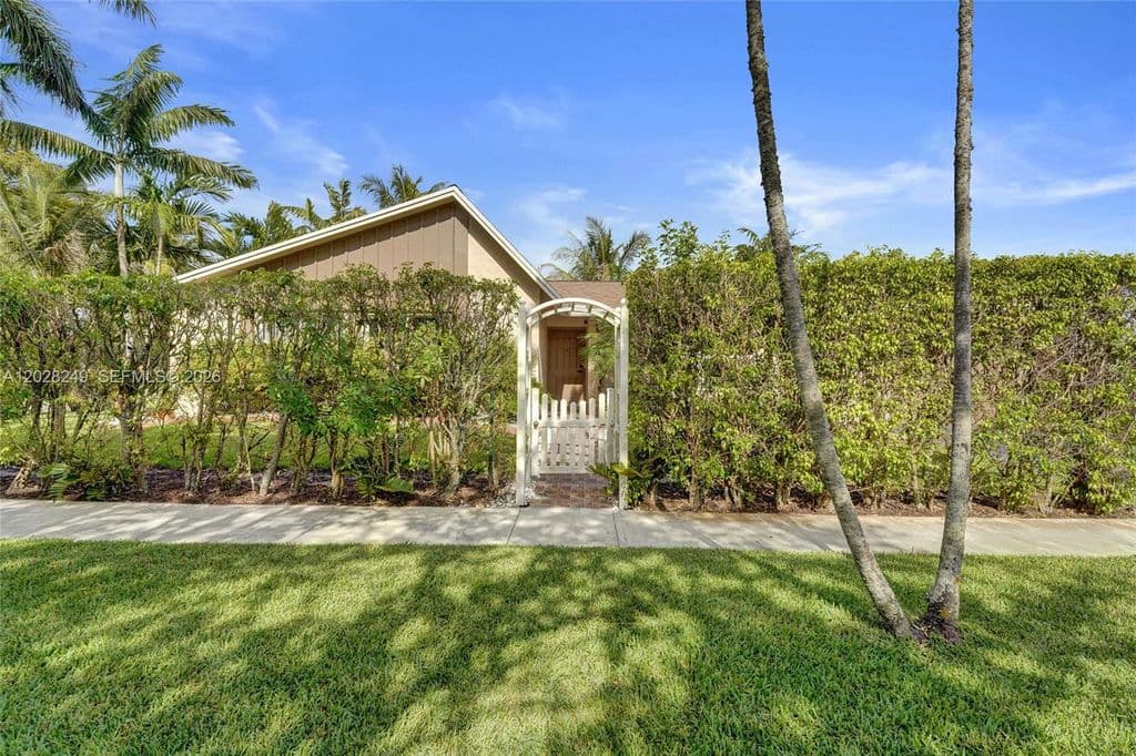 3-bedroom Single-Family Home — 417 SE 4th St