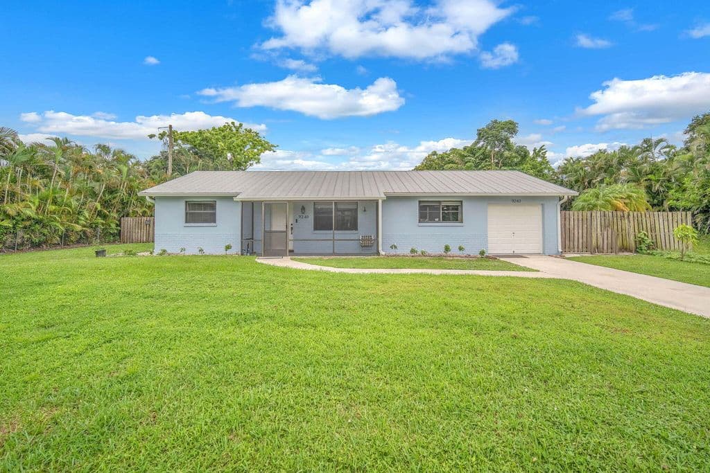 3+1 Müstakil ev — 9240 HONEYWELL Road