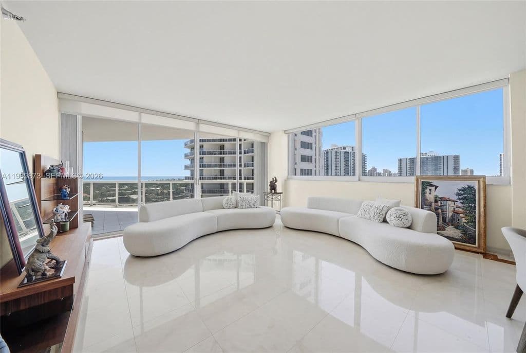 3+1 Condo — 3801 NE 207th St APT 1203