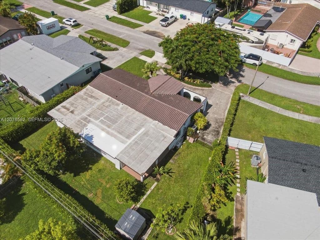 4-bedroom Single-Family Home — 3625 SW 122nd Pl