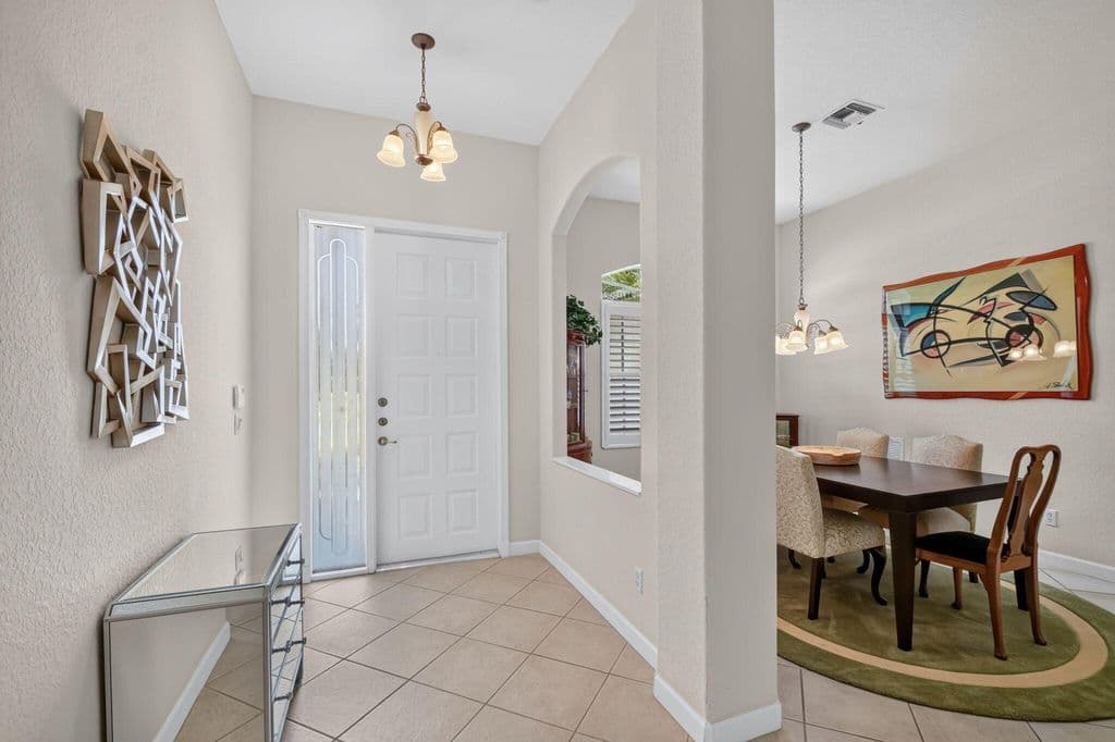 3+1 Müstakil ev — 9574 LANTERN BAY Circle