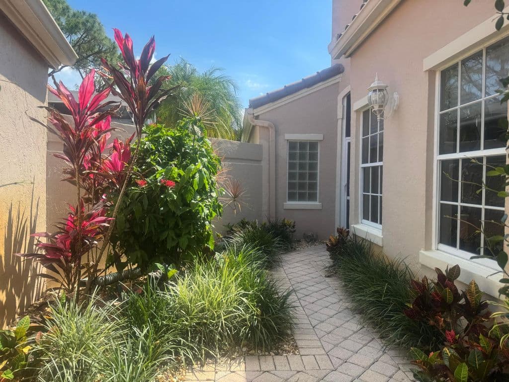 3-bedroom Single-Family Home — 48 Via Del Corso