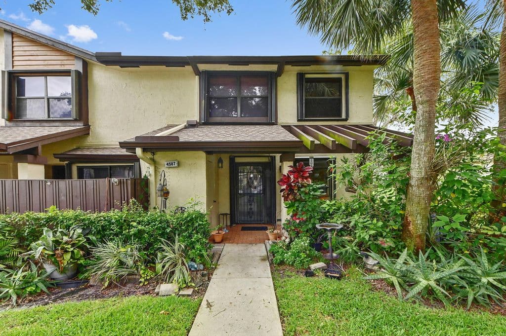 3+1 Mülk — 4587 Carambola Circle S #27218