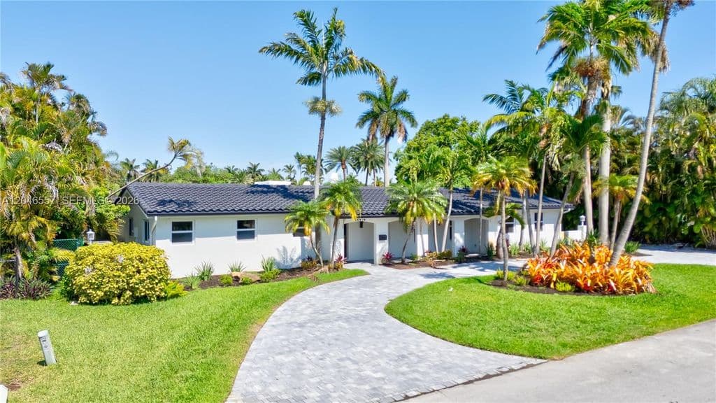 4+1 Müstakil ev — 14675 SW 78th Ave