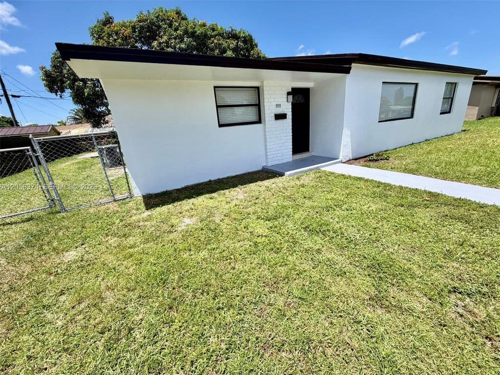 3+1 Müstakil ev — 1101 NW 201st St
