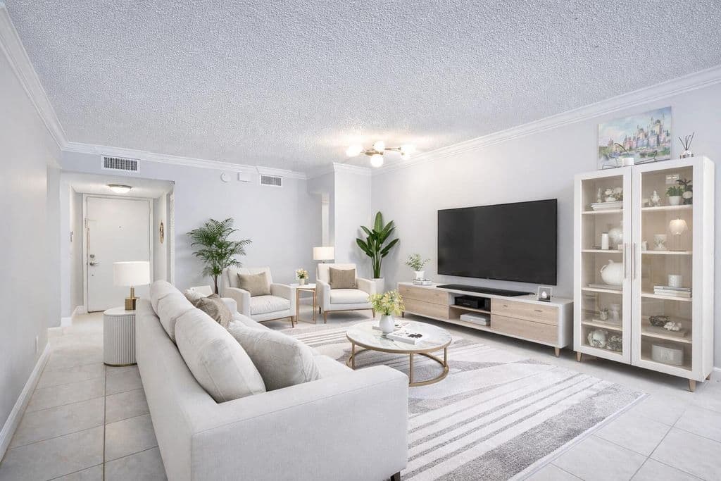 3+1 Condo — 11262 Green Lake Drive #204