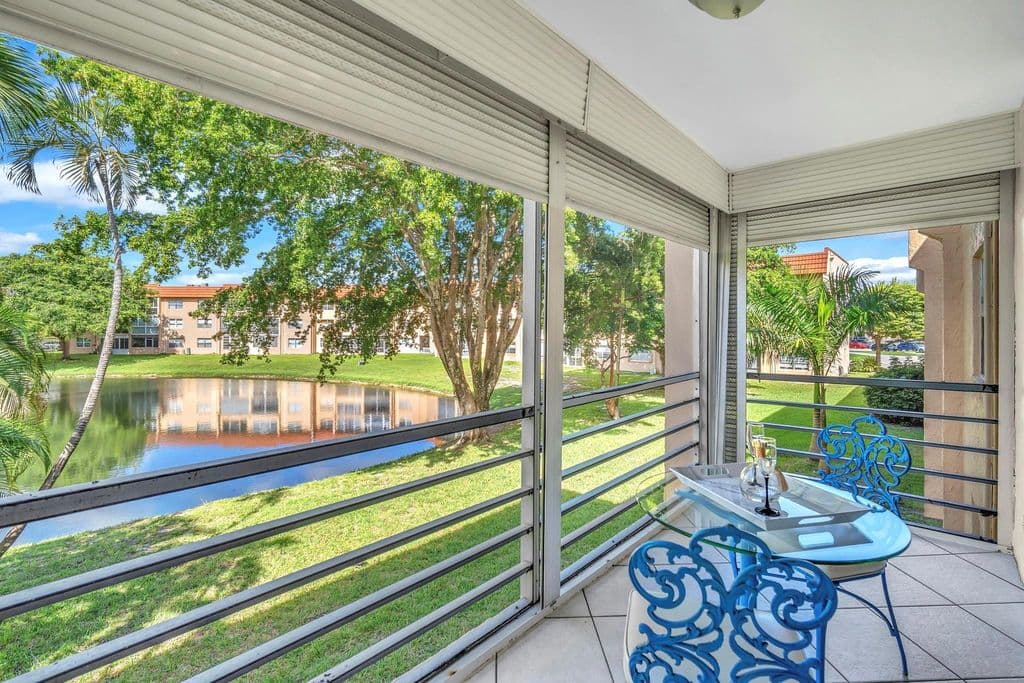 2-bedroom Condo — 9301 Sunrise Lakes Boulevard #207