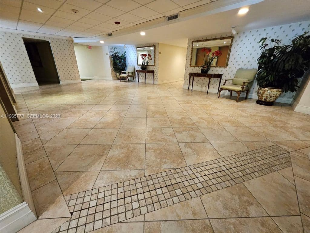 2+1 Condo — 1101 River Reach Dr APT 418