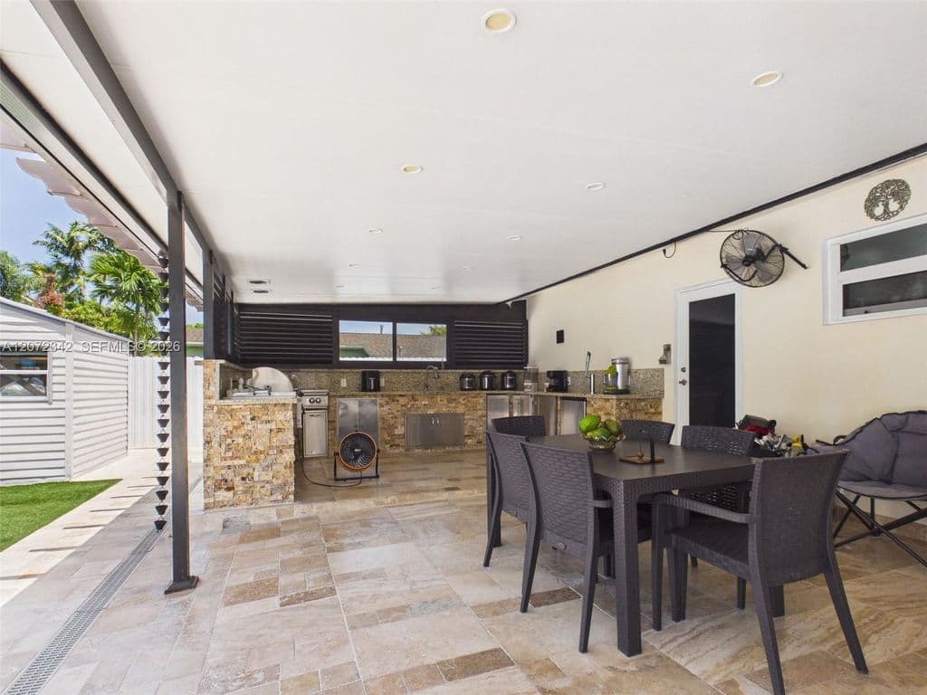 4+1 Müstakil ev — 9601 SW 183rd St