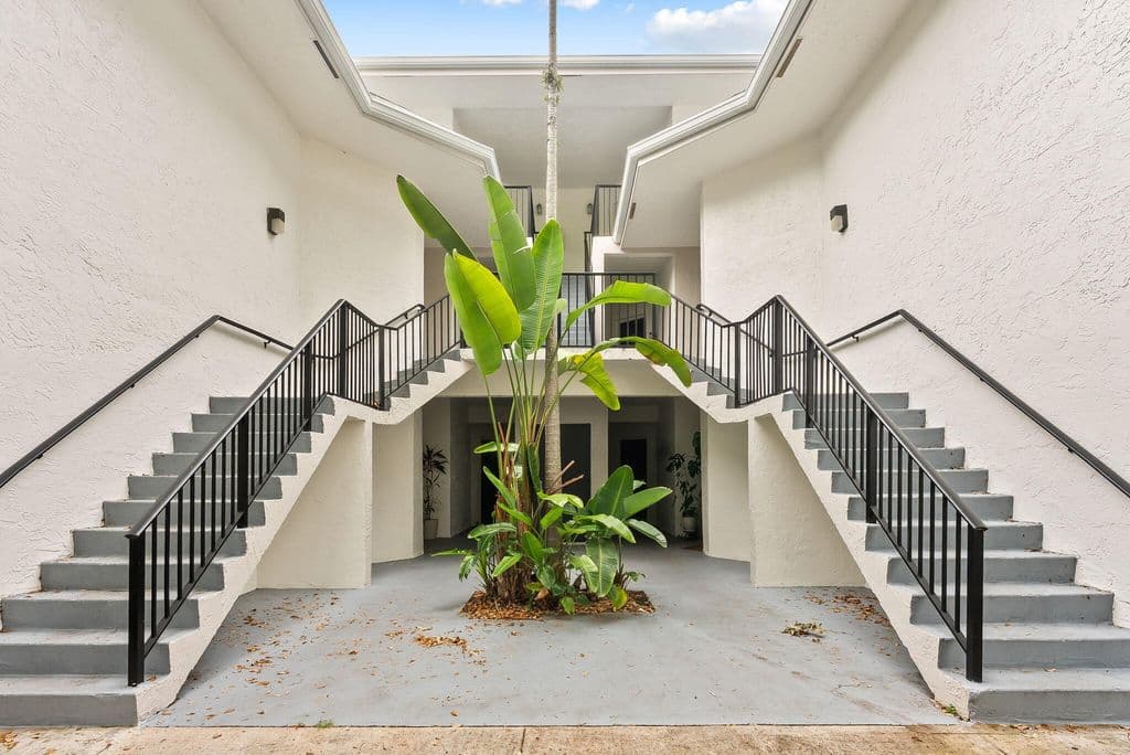 2-bedroom Condo — 2550 SW 18th Terrace #2103