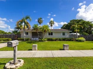 3+1 Müstakil ev — 16521 SW 294th Ter, Homestead, 33033