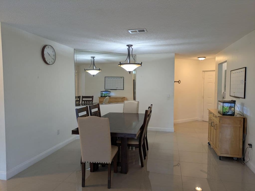 2-bedroom Condo — 4101 Coral Tree Circle #117