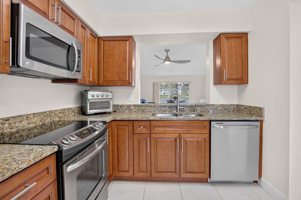 2-bedroom Condo — 6241 Pointe Regal Circle #108