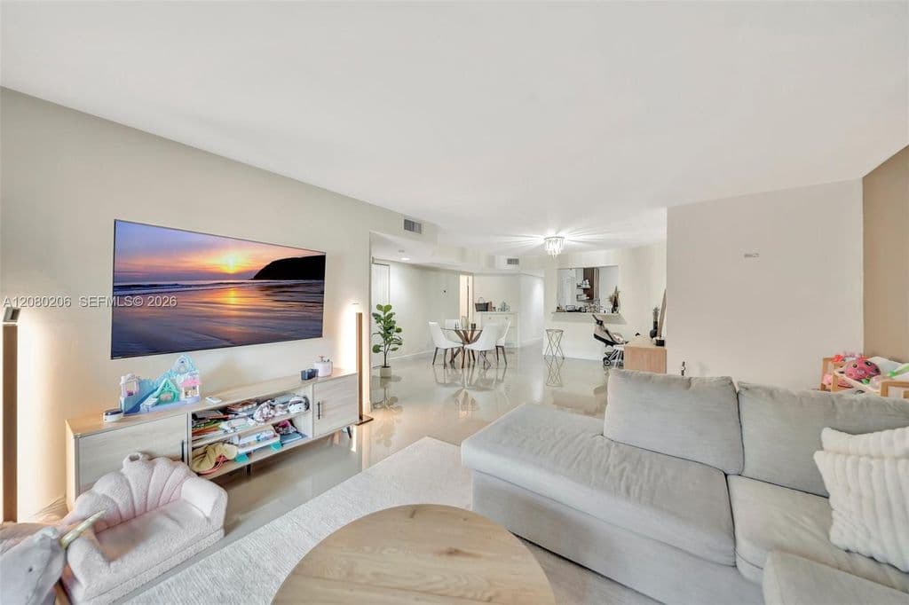 1-bedroom Condo — 1706 Hammock Blvd #110