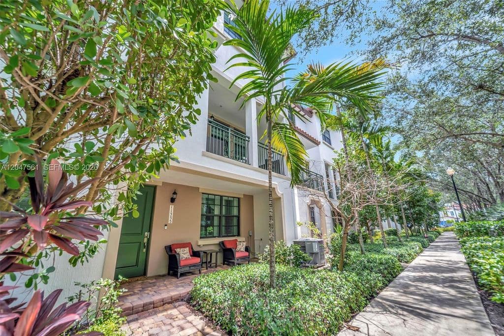 3-bedroom Property — 11355 SW 14th St