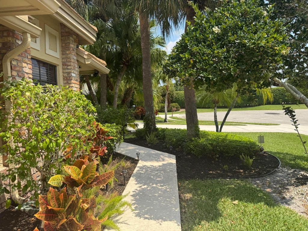 3-bedroom Single-Family Home — 6803 Bitterbush Place