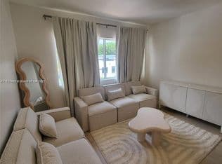 1-bedroom Condo — 810 7th St Unit 206, Miami Beach, 33139