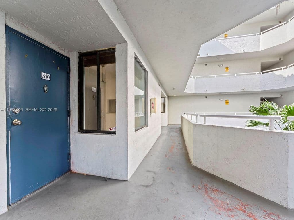 2+1 Condo — 8365 SW 152nd Ave #C-310