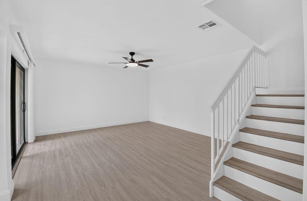 3-bedroom Property — 6352 SEVEN SPRINGS Boulevard #B
