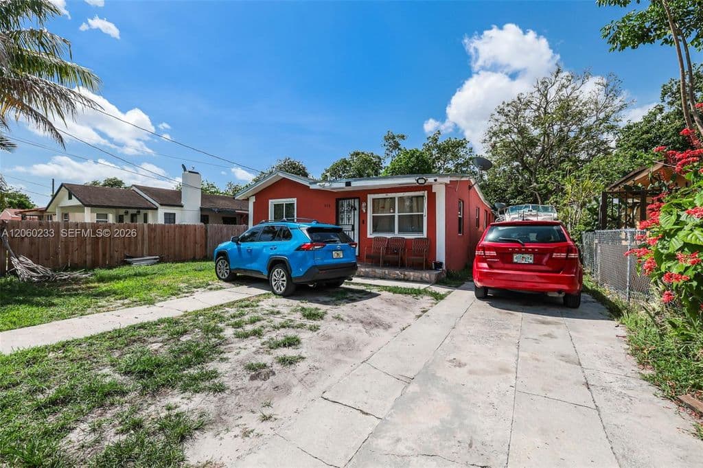 4+1 Müstakil ev — 578 NW 97th St