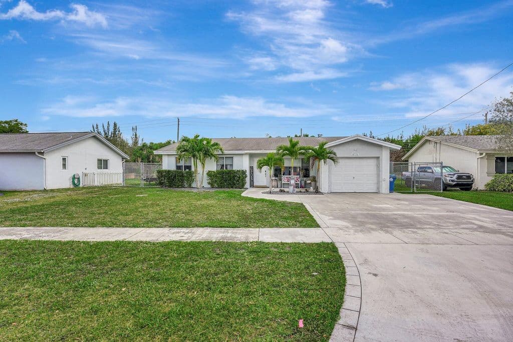 3+1 Müstakil ev — 4770 NW 113th Avenue