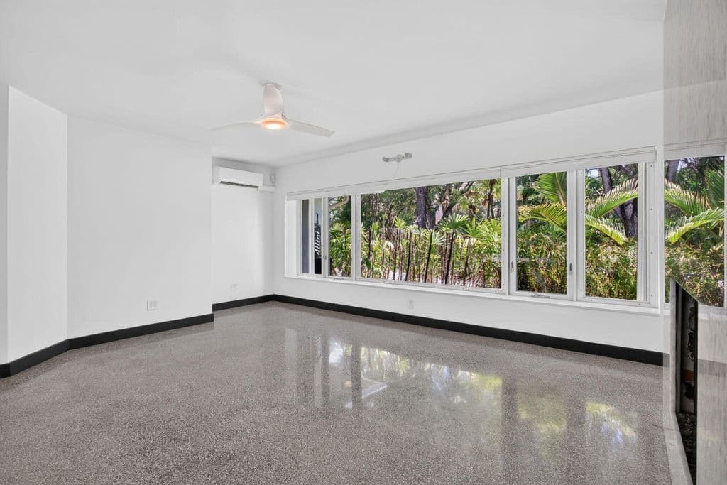 5-bedroom Single-Family Home — 2614 NE 15th Street