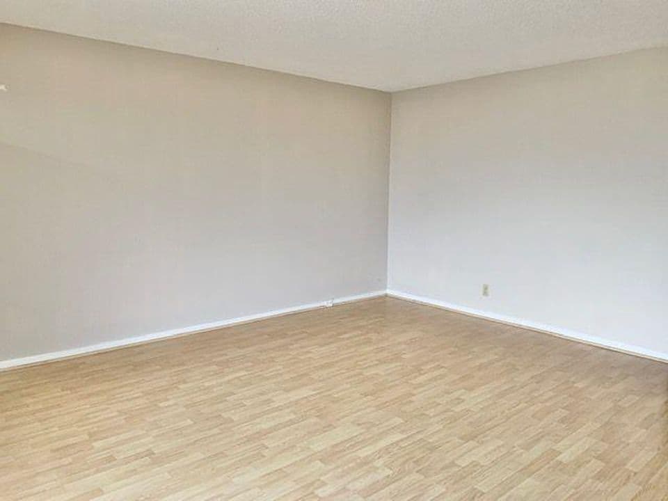 2-bedroom Condo — 3063 Ainslie D