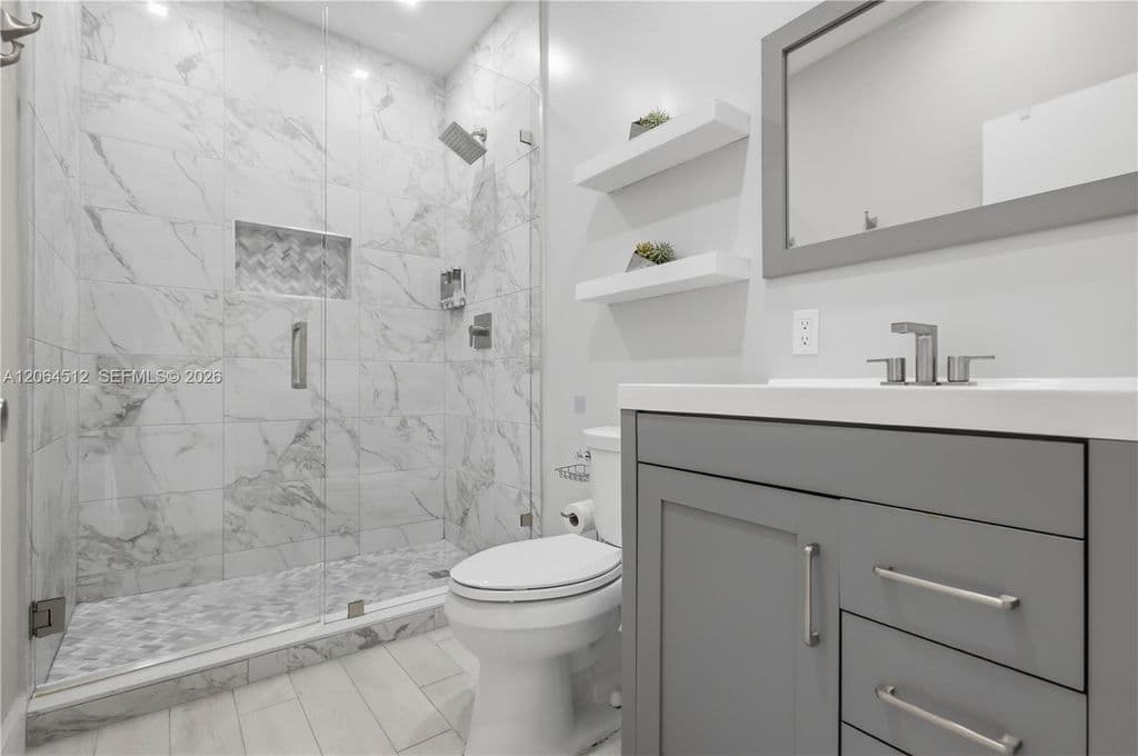 4+1 Müstakil ev — 6448 Funston St