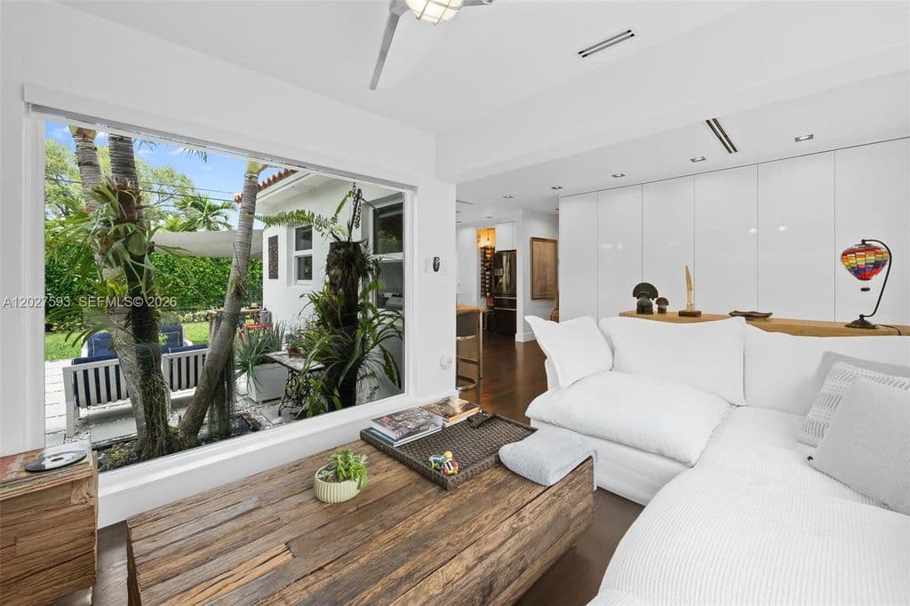 3-bedroom Single-Family Home — 39 Montilla Ave