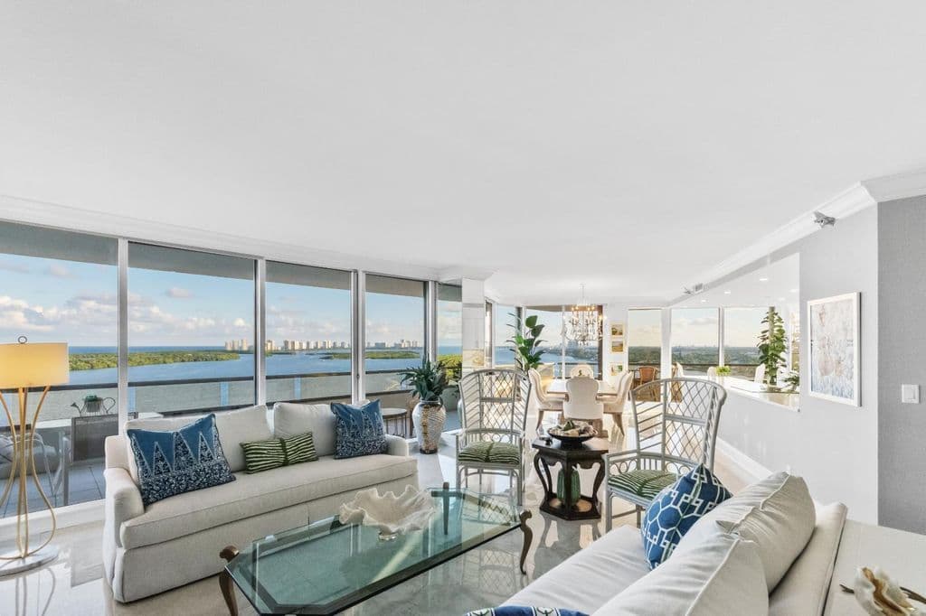 3-bedroom Condo — 100 Lakeshore Drive #1453