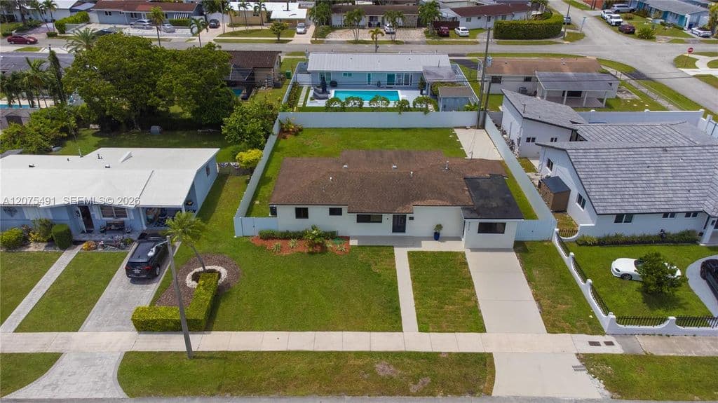 3+1 Müstakil ev — 4212 SW 98th Ave