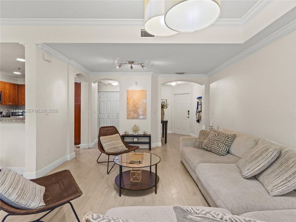 3-bedroom Condo — 10885 NW 89th Ter Unit 217
