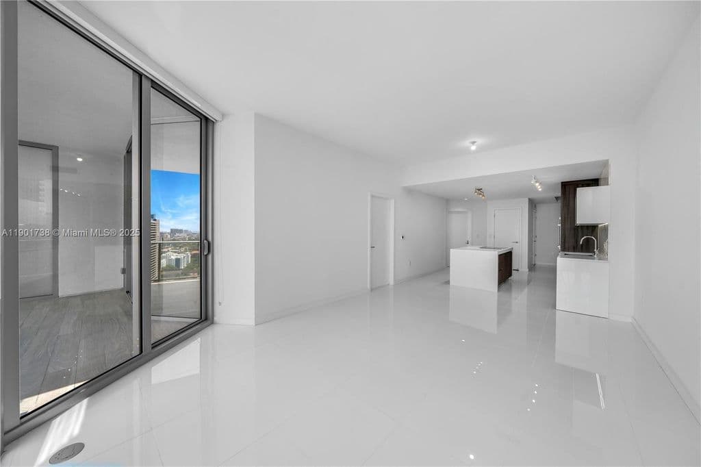 1+1 Condo — 851 NE 1st Ave #2106