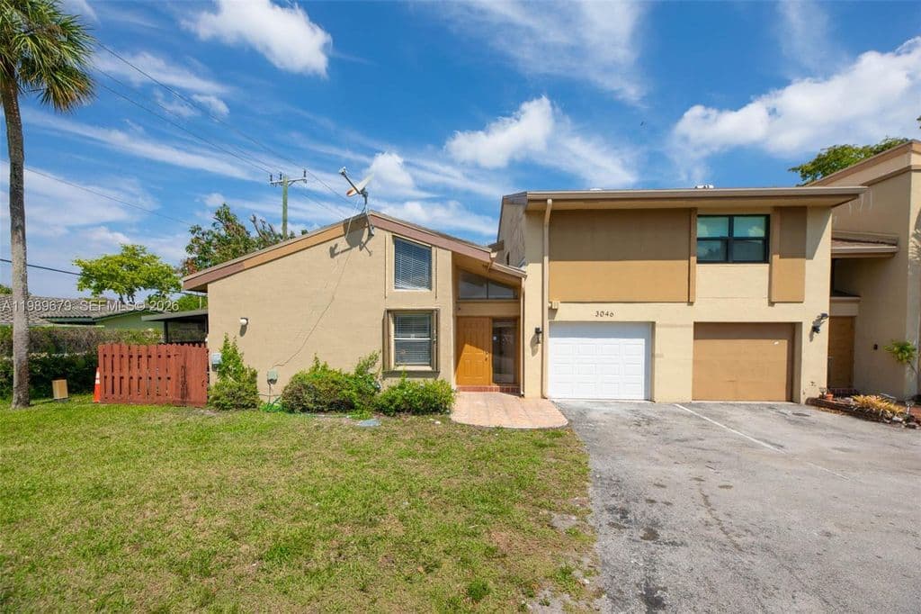 3+1 Condo — 3046 W Missionwood Ln #A-2