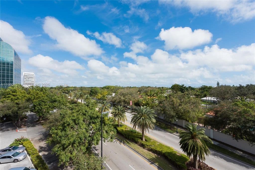 2+1 Condo — 4250 Biscayne Blvd APT 502