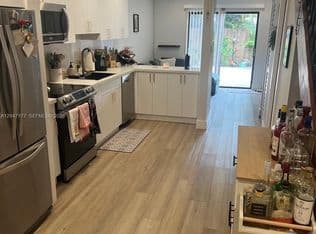 2-bedroom Townhouse — 13338 SW 59th Ter, Miami, 33183