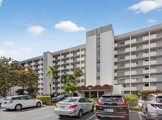 3-bedroom Condo — 5900 NW 44th Street #115, Lauderhill, 33319