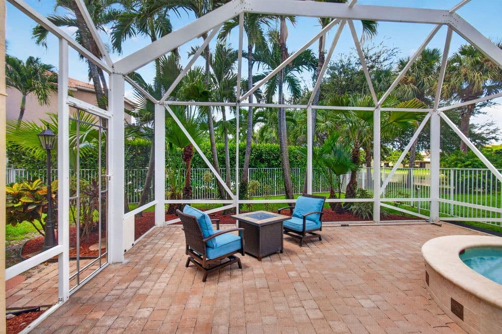 5-bedroom Single-Family Home — 1183 Canyon Way