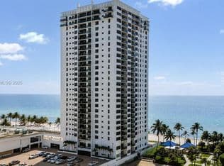 1+1 Condo — 2301 S Ocean Dr APT 1006, Hollywood, 33019