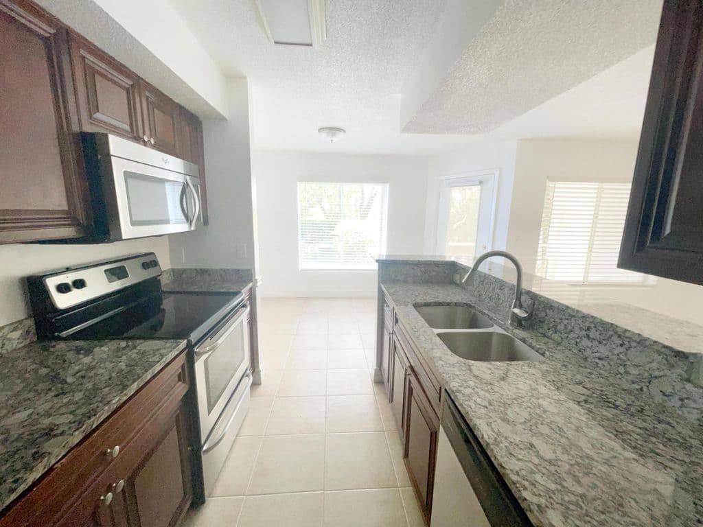 1+1 Condo — 815 W Boynton Beach Boulevard W #4-102