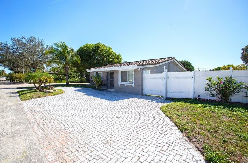 3-bedroom Single-Family Home — 2450 NE 18th St